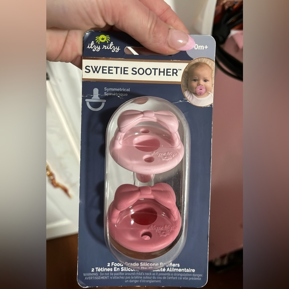 Sweetie bow soothers